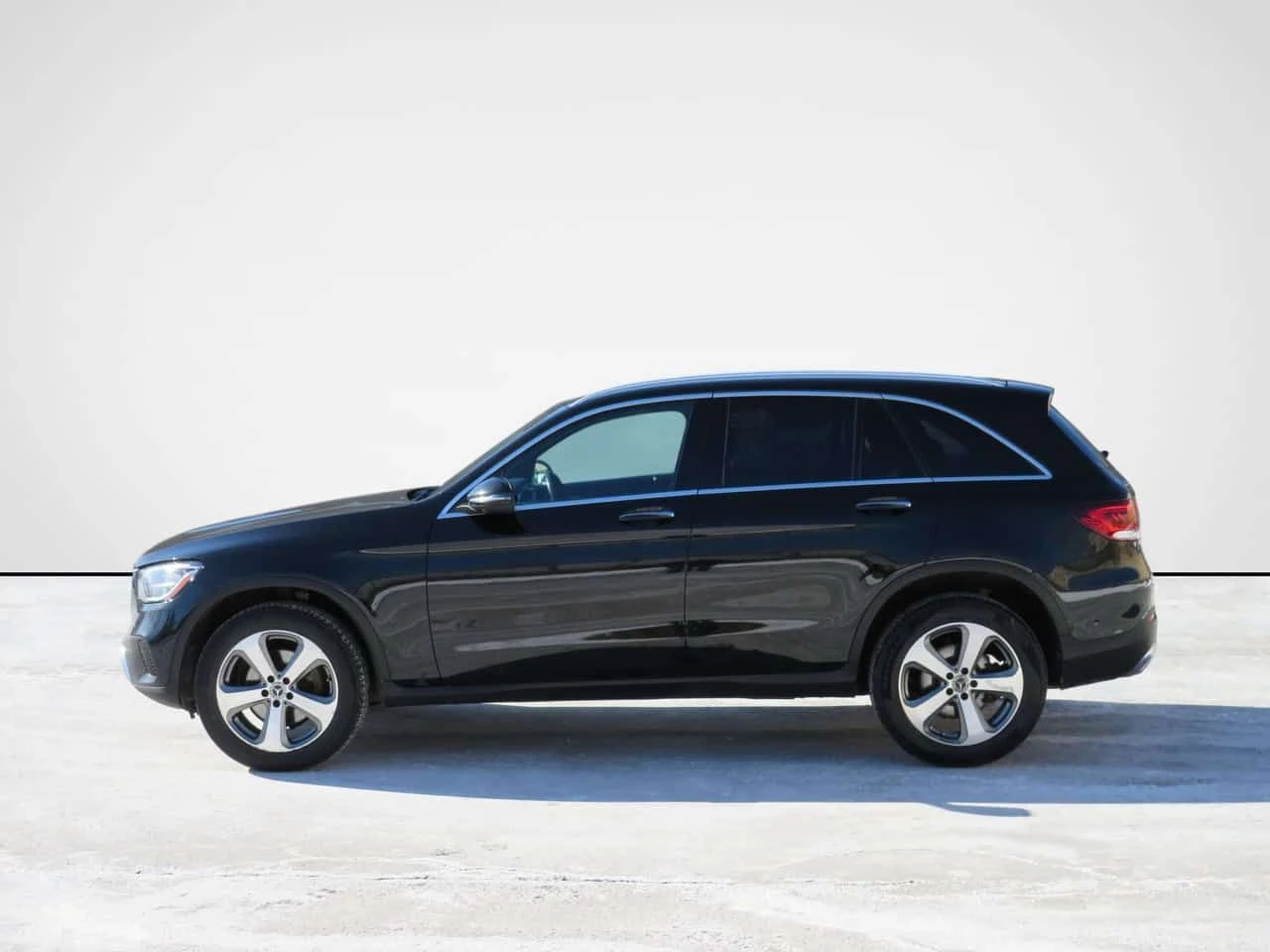 Mercedes-Benz GLC 4MATIC w/CarPlay Panoroof Navi Camera, снимка 9 - Автомобили и джипове - 54345783