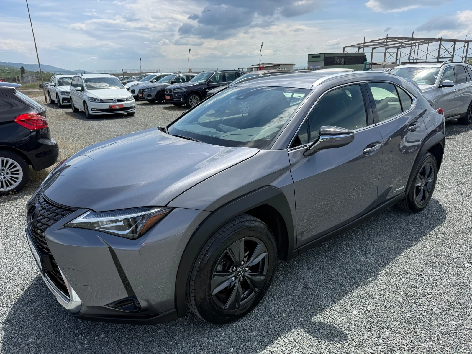 Lexus UX 250h (KATO НОВА)^(ХИБРИД)