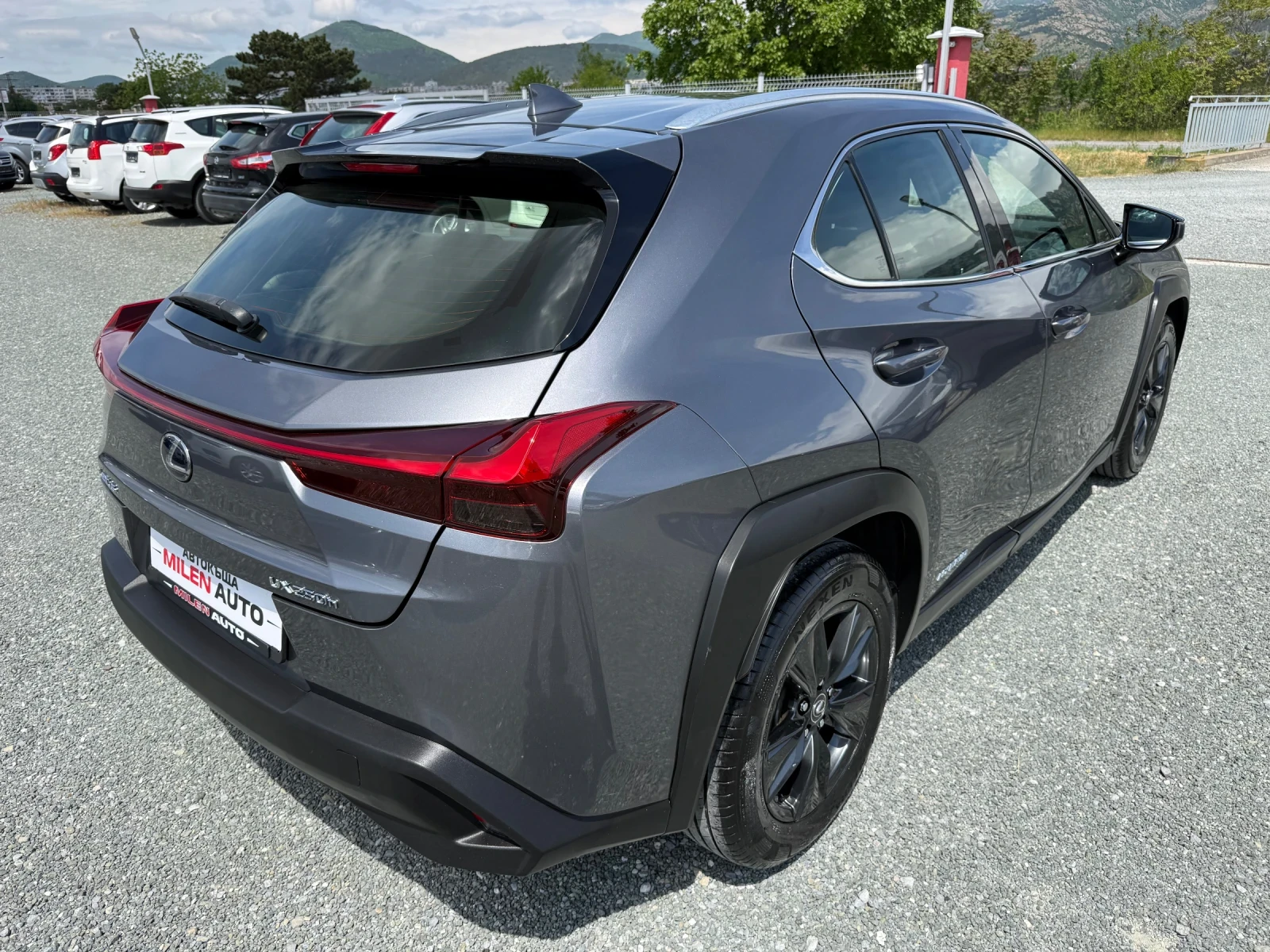 Lexus UX 250h (KATO НОВА)^(ХИБРИД), снимка 6 - Автомобили и джипове - 54554483