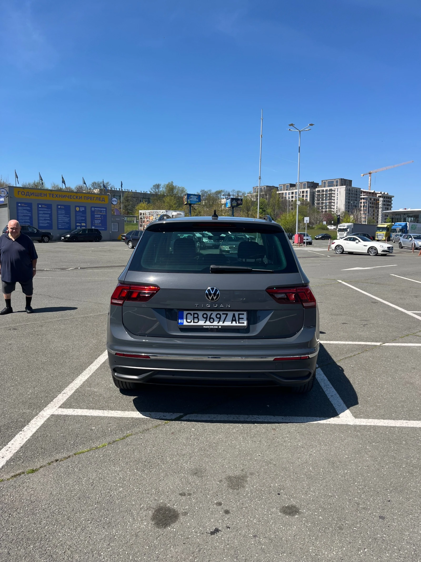VW Tiguan, снимка 2 - Автомобили и джипове - 54722112