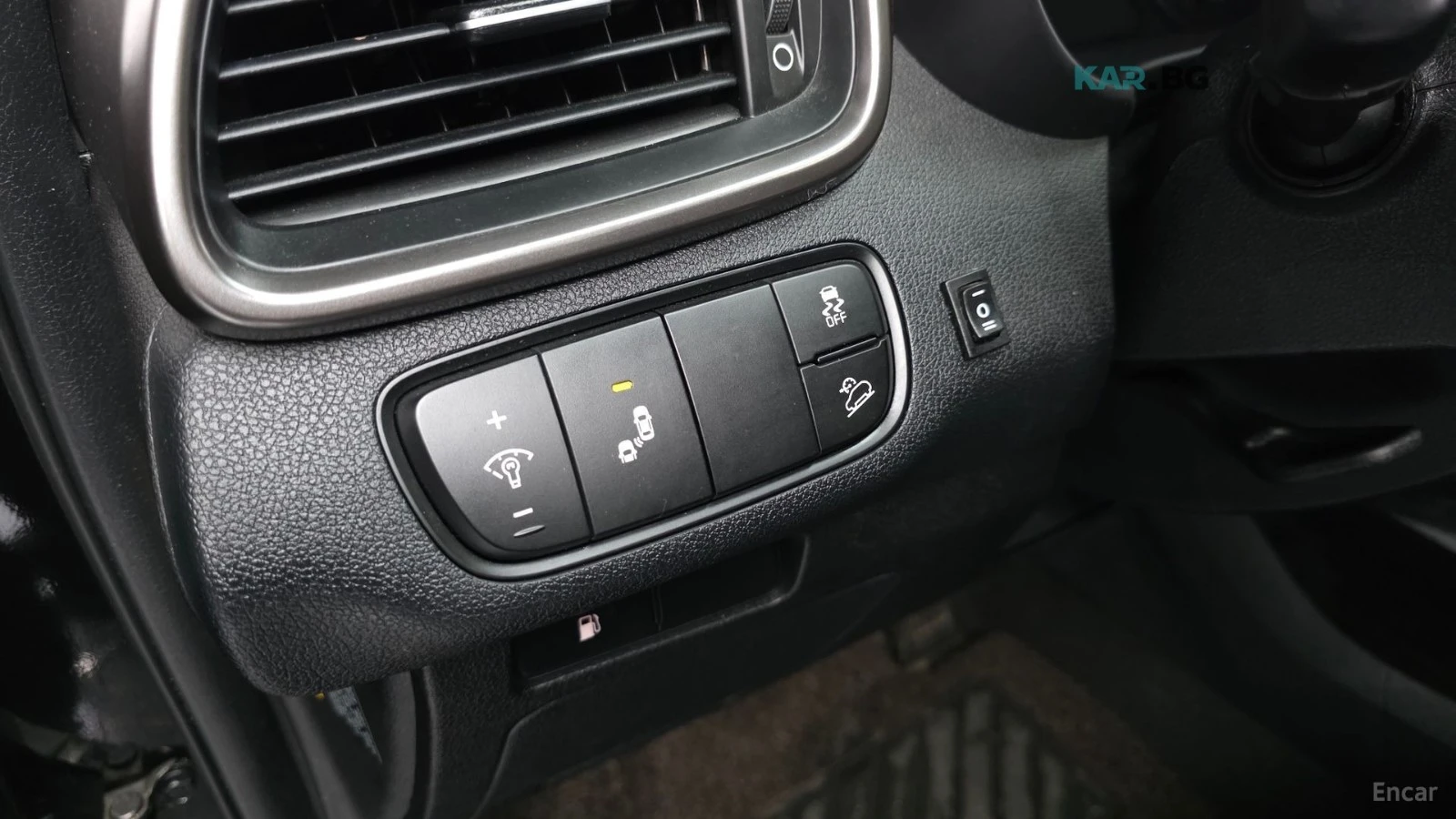 Kia Sorento PRESTIGE* 2.0T* ПОДГРЕВ* ОБДУХВАНЕ* КАМЕРА* КЕЙЛЕС, снимка 17 - Автомобили и джипове - 55085825