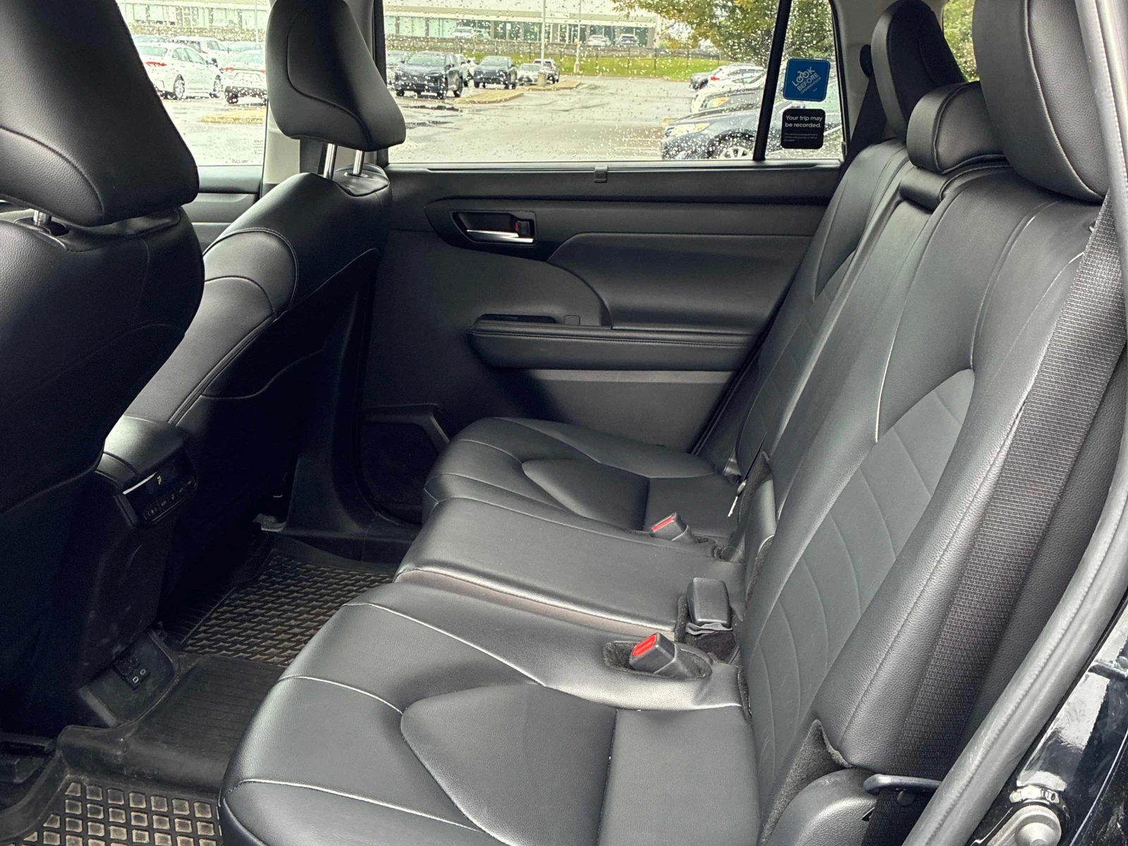 Toyota Highlander * Hybrid XLE * CARFAX * ОПЦИЯ ЗА ФИНАНСИРАНЕ , снимка 11 - Автомобили и джипове - 55850147