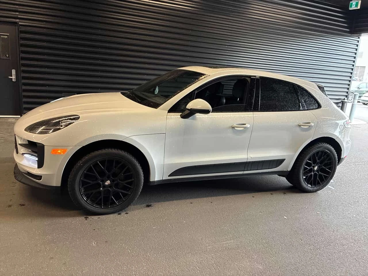 Porsche Macan * S * CARFAX * ОПЦИЯ ЗА ФИНАНСИРАНЕ, снимка 2 - Автомобили и джипове - 56262105