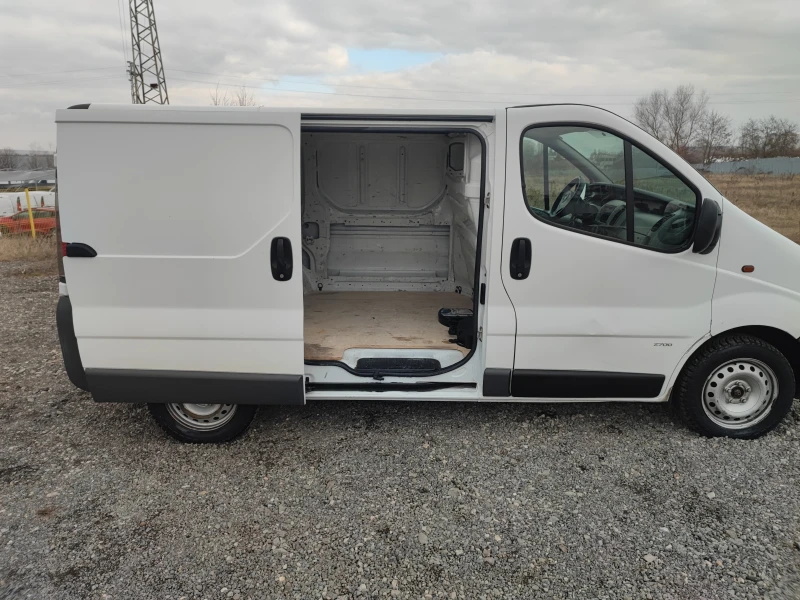 Opel Vivaro 1.9CDTI-101ks-6sk-КЛИМАТИК, снимка 7 - Бусове и автобуси - 49272131