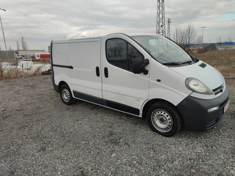 Opel Vivaro 1.9CDTI-101ks-6sk-КЛИМАТИК, снимка 4 - Бусове и автобуси - 49272131