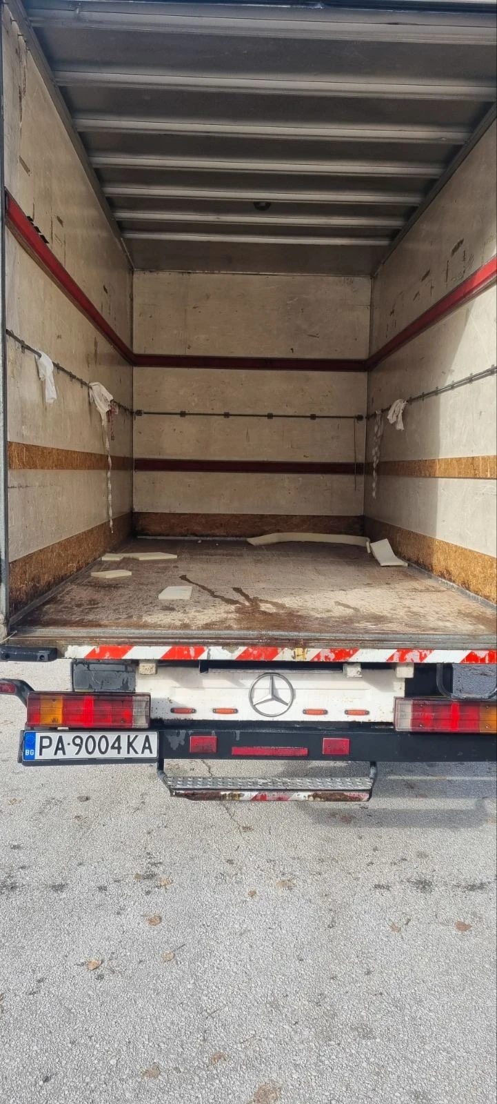 Mercedes-Benz Sprinter 411 2.2 CDI 110 к.с., снимка 9 - Бусове и автобуси - 48418579