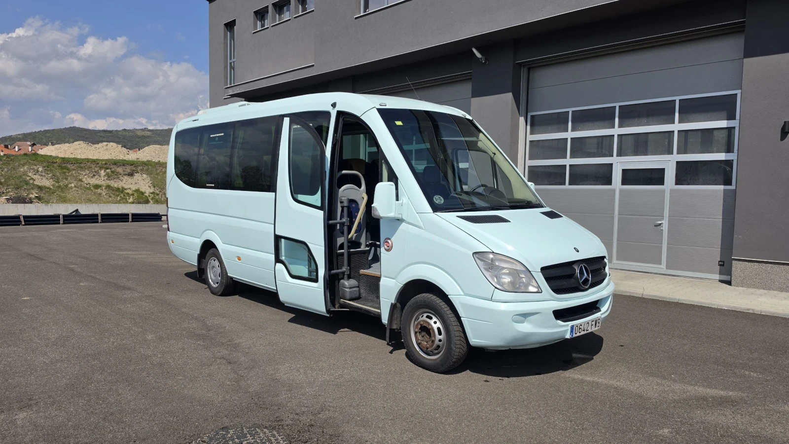 Mercedes-Benz Sprinter 518 Нов внос Стъклопакет 20 местен