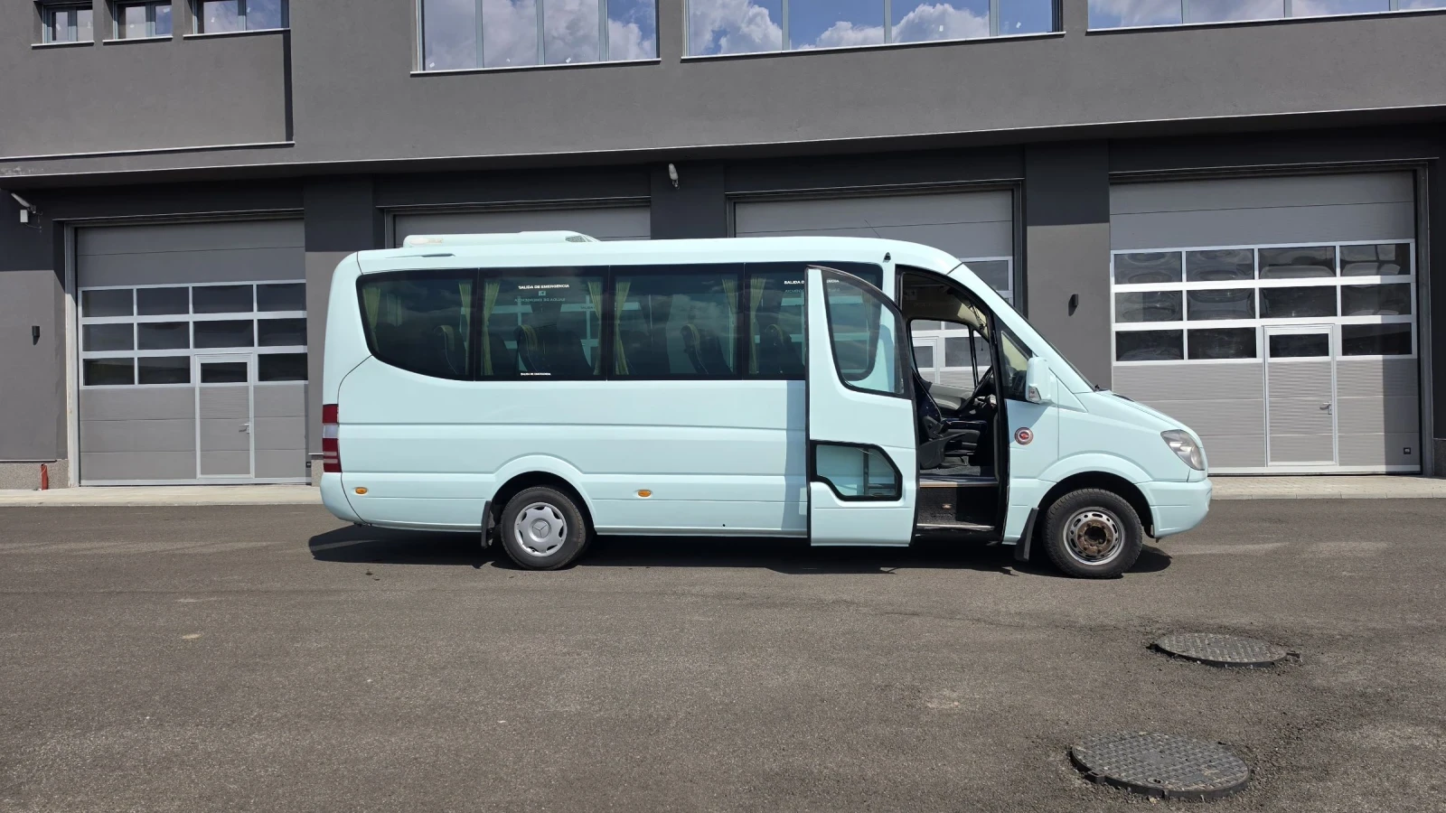 Mercedes-Benz Sprinter 518 Нов внос Стъклопакет 20 местен, снимка 3 - Бусове и автобуси - 54237416