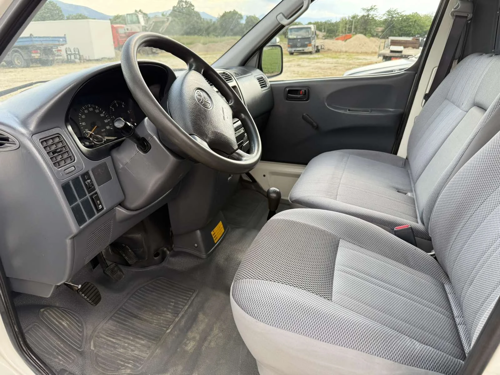 Toyota Hiace 2.5d4d 4x4 | Mobile.bg � ����������� 5