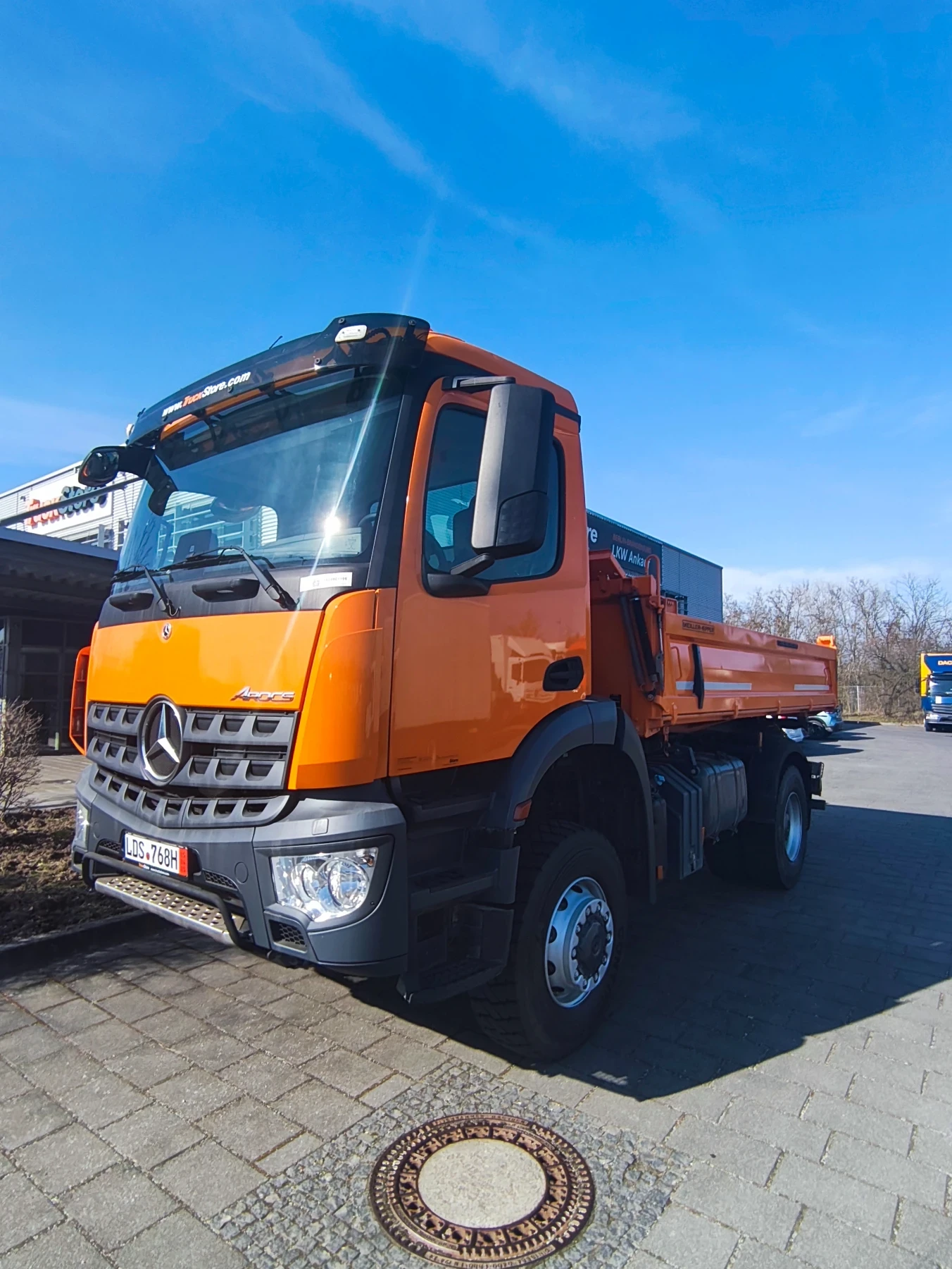 Mercedes-Benz Arocs 1836 4x4 - изображение 2