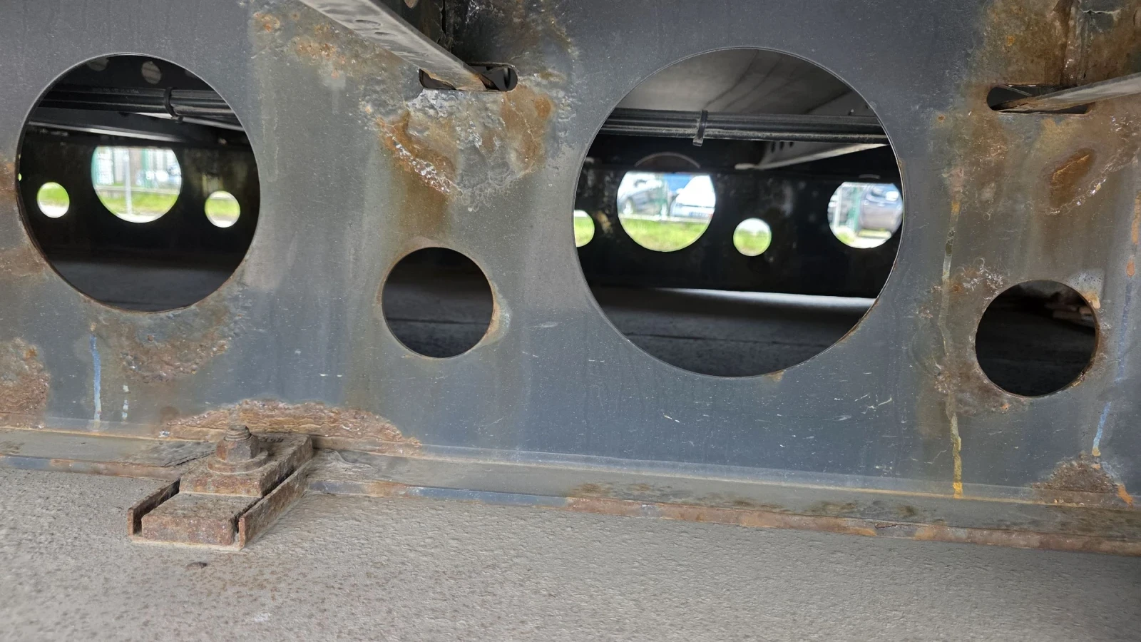 ����������� Schwarzmuller | Mobile.bg � ����������� 4