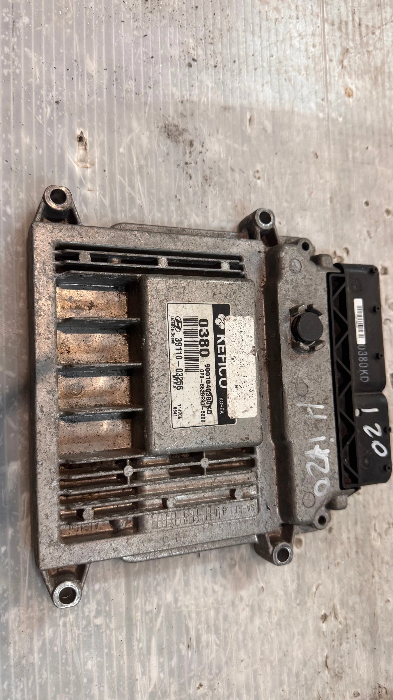    / ECU /    Hyundai I20 - 9001040380KD / 39110-03256 | Mobile.bg   1