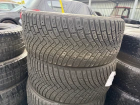 Гуми Зимни 255/40R21, снимка 1