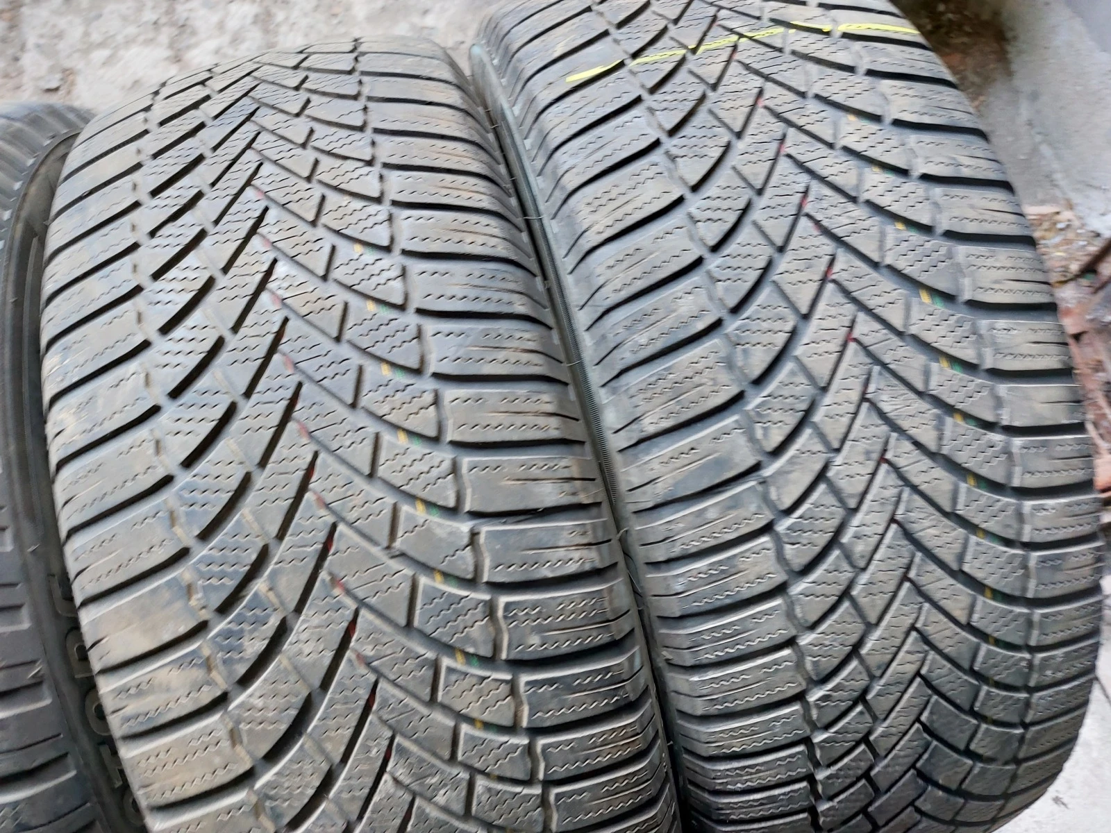 ���� 235/55R18 | Mobile.bg � ����������� 2