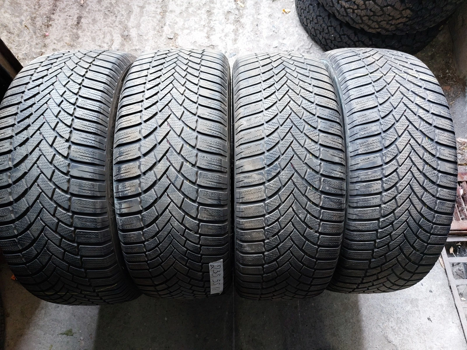 ���� 235/55R18 | Mobile.bg � ����������� 1