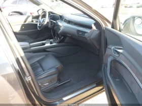 Audi E-Tron Premium Plus, снимка 10