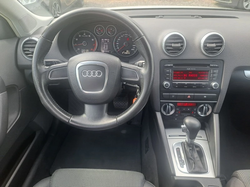 Audi A3 1.6i 102к.с. АВТОМАТ , снимка 11 - Автомобили и джипове - 45623887