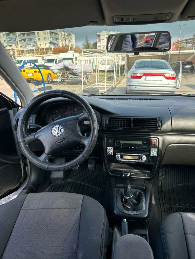 VW Passat, снимка 7 - Автомобили и джипове - 47902333