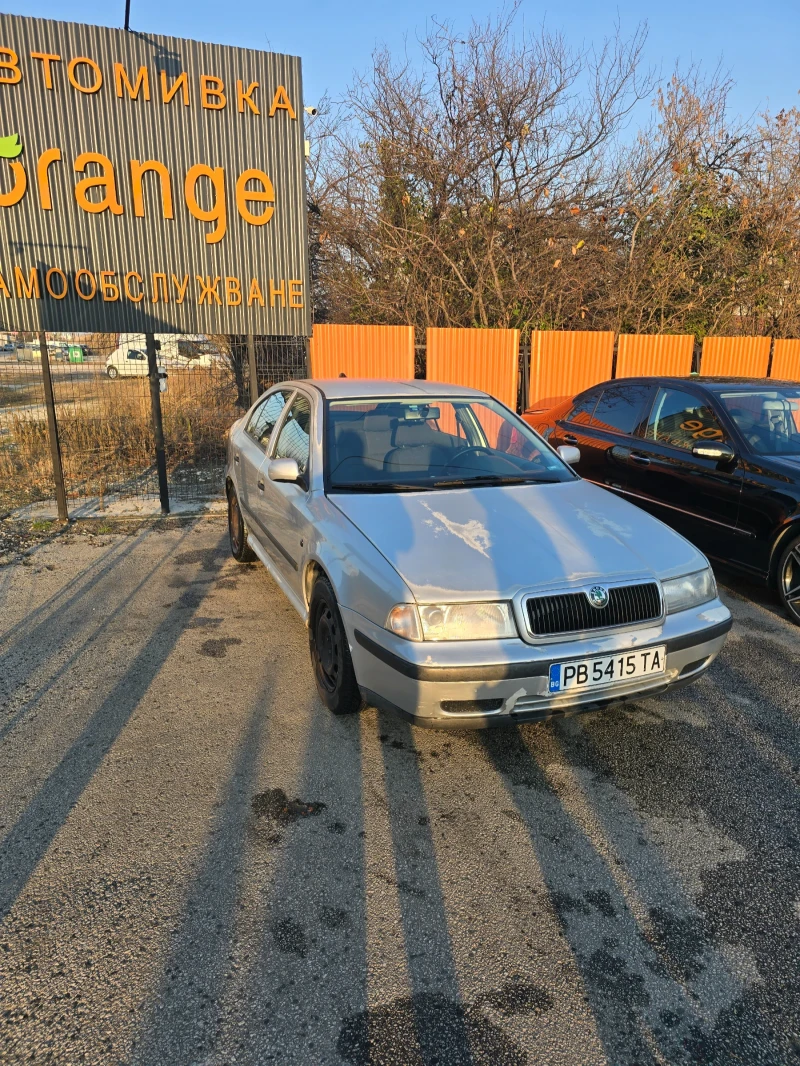 Skoda Octavia 1.6 с газова уредба BRC, снимка 1 - Автомобили и джипове - 48492194