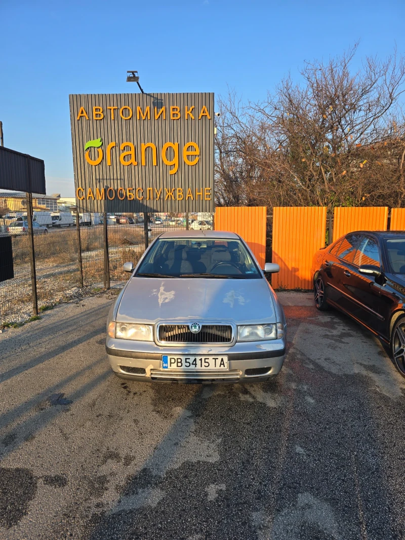 Skoda Octavia 1.6 с газова уредба BRC, снимка 3 - Автомобили и джипове - 48492194