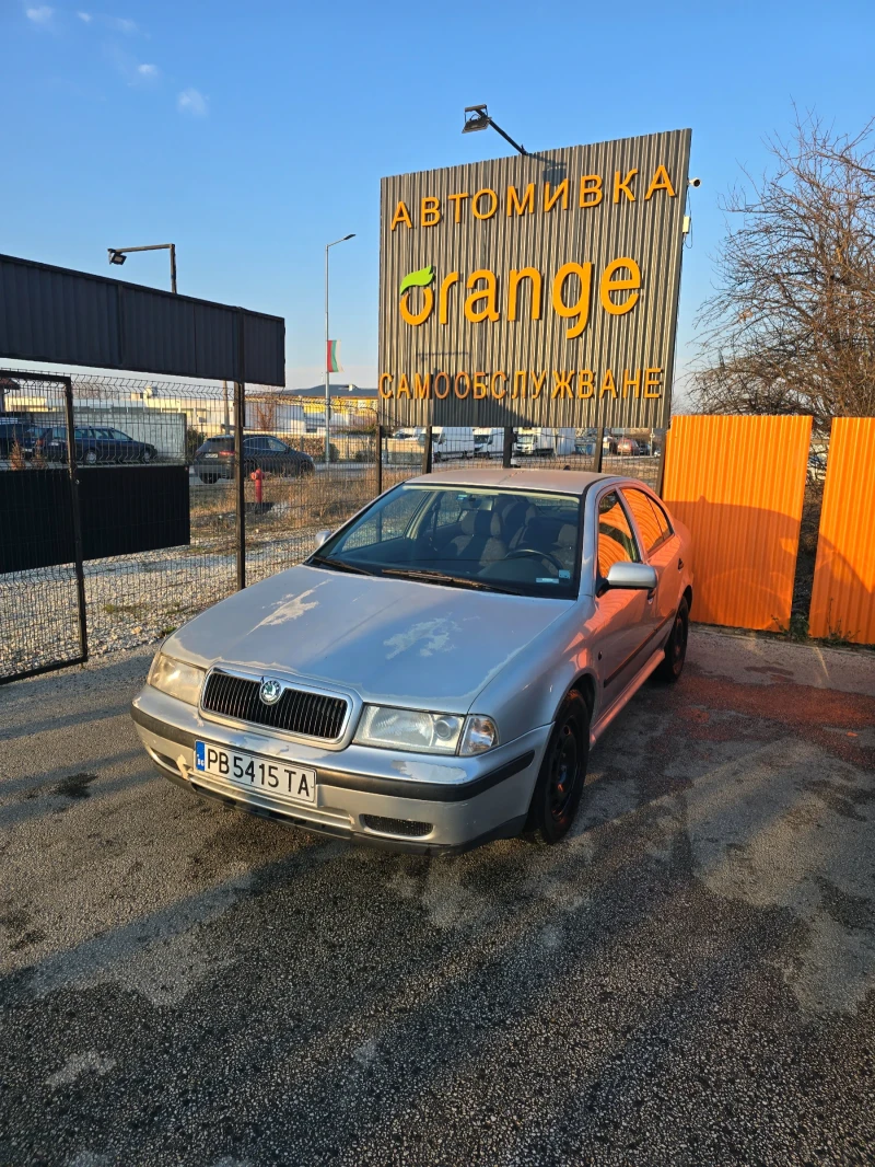 Skoda Octavia 1.6 с газова уредба BRC, снимка 2 - Автомобили и джипове - 48492194