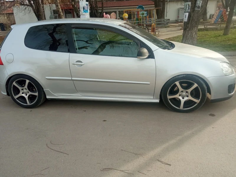 VW Golf R32 пакет, снимка 3 - Автомобили и джипове - 49445467