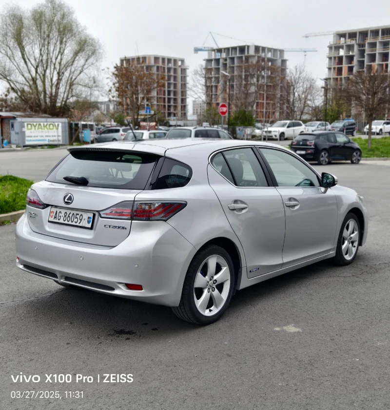 Lexus CT 200h 1.8HSD Swiss Auto., снимка 4 - Автомобили и джипове - 49662493