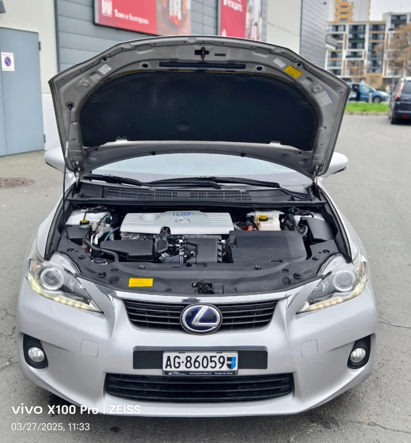 Lexus CT 200h 1.8HSD Swiss Auto., снимка 8 - Автомобили и джипове - 49662493