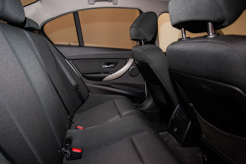 BMW 320 F30 | FACELIFT, снимка 7 - Автомобили и джипове - 50490640