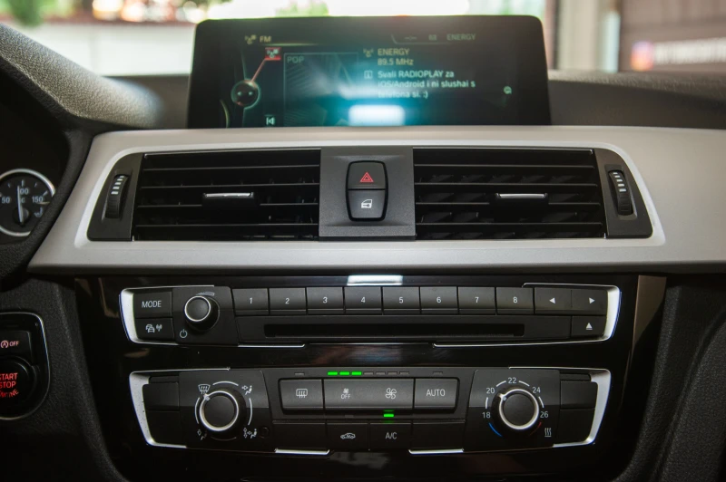 BMW 320 F30 | FACELIFT, снимка 15 - Автомобили и джипове - 50490640