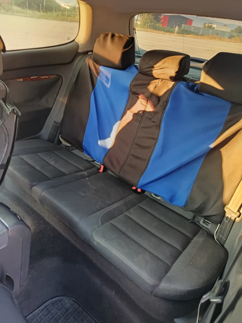 VW Golf 5, снимка 12 - Автомобили и джипове - 51009127