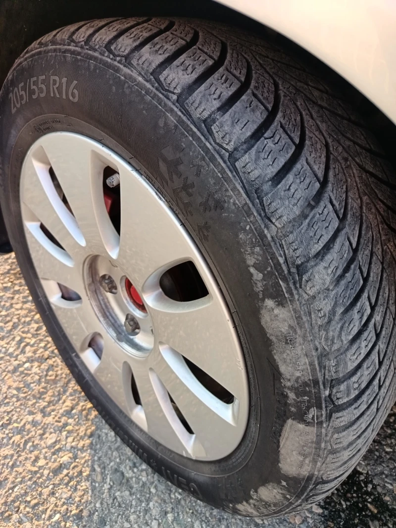 VW Golf 5, снимка 9 - Автомобили и джипове - 51009127