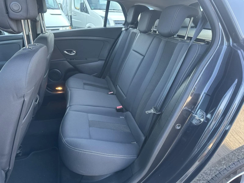 Renault Megane 1.5/DCI ИТАЛИЯ, снимка 8 - Автомобили и джипове - 52630595