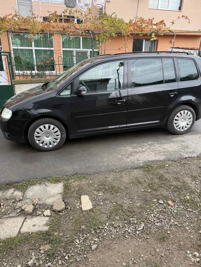 VW Touran, снимка 7 - Автомобили и джипове - 52362819
