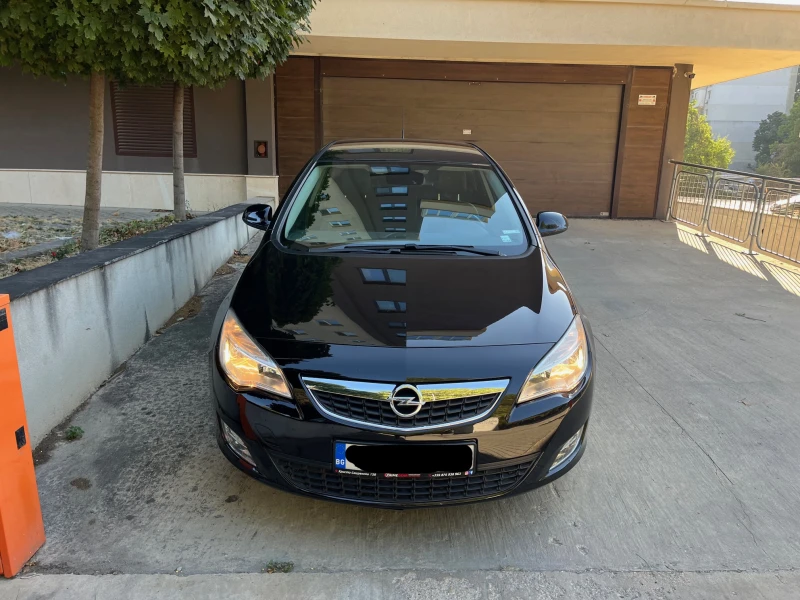 Opel Astra 1.4 Turbo 140кс, снимка 3 - Автомобили и джипове - 52613681