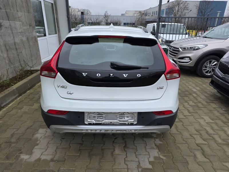 Volvo V40 Cross Country Avtomat , снимка 6 - Автомобили и джипове - 52875301