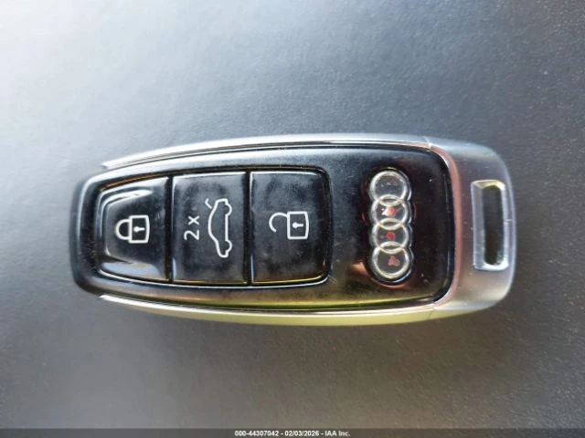 Audi E-Tron Premium Plus, снимка 14 - Автомобили и джипове - 53767667