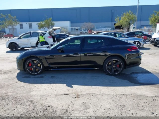 Porsche Panamera GTS| ALCANTARA| BOSE| , снимка 14 - Автомобили и джипове - 54434311