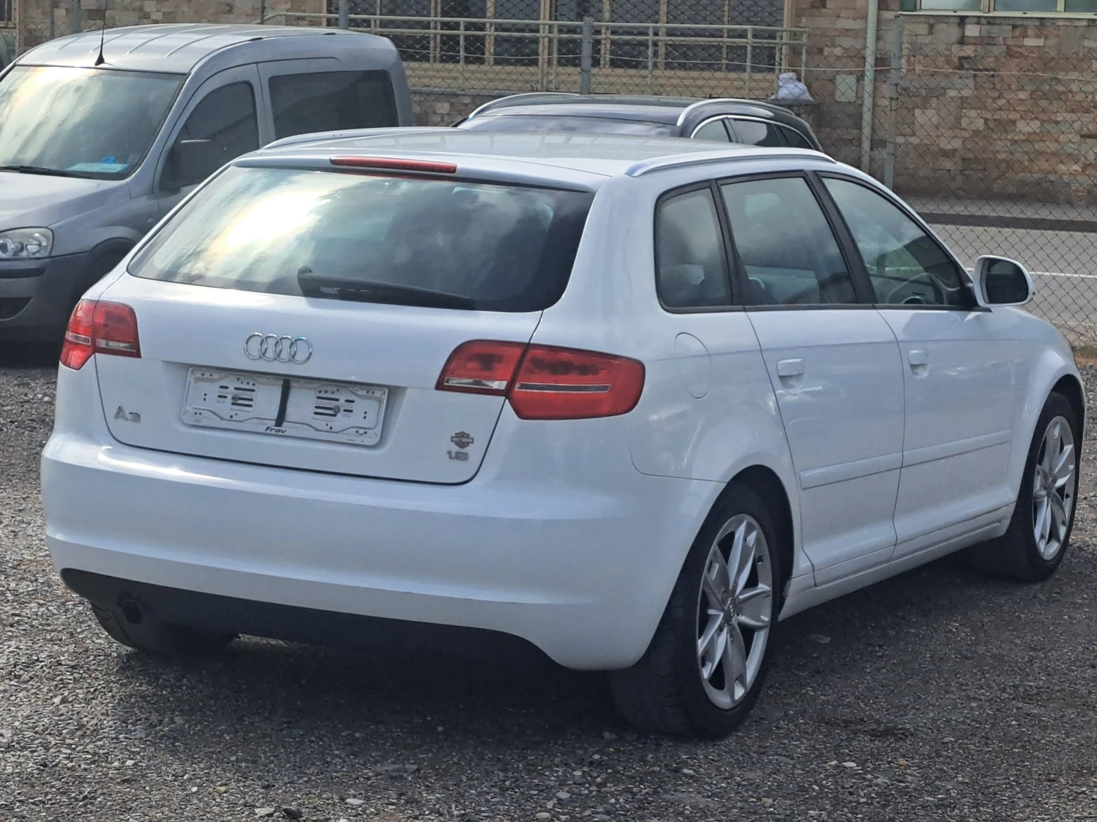 Audi A3 1.6i 102к.с. АВТОМАТ  - изображение 5