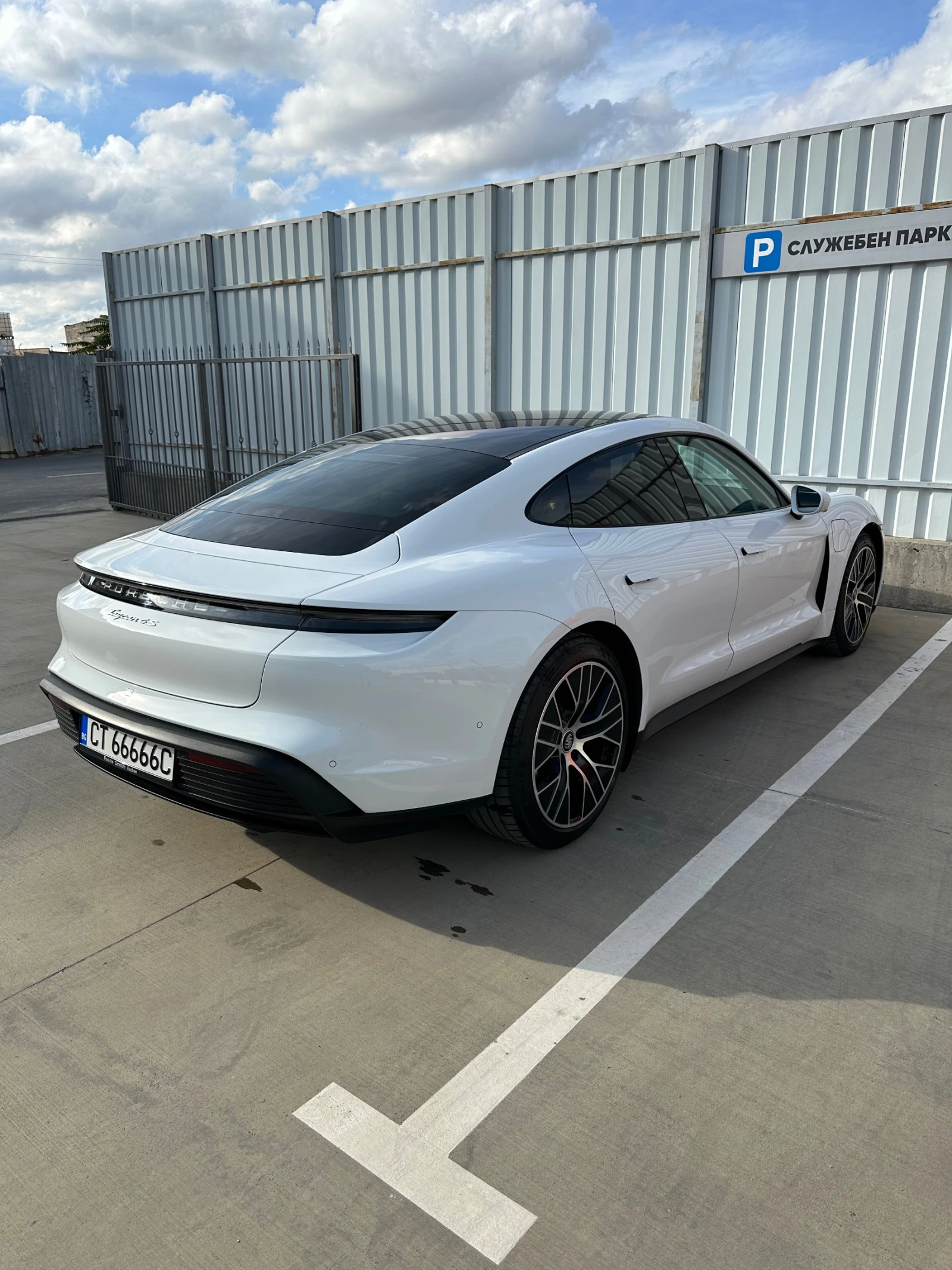 Porsche Taycan 4S / 93.4 kWh / 571 к.с. / CHRONO / КРАЙНА ЦЕНА - изображение 5