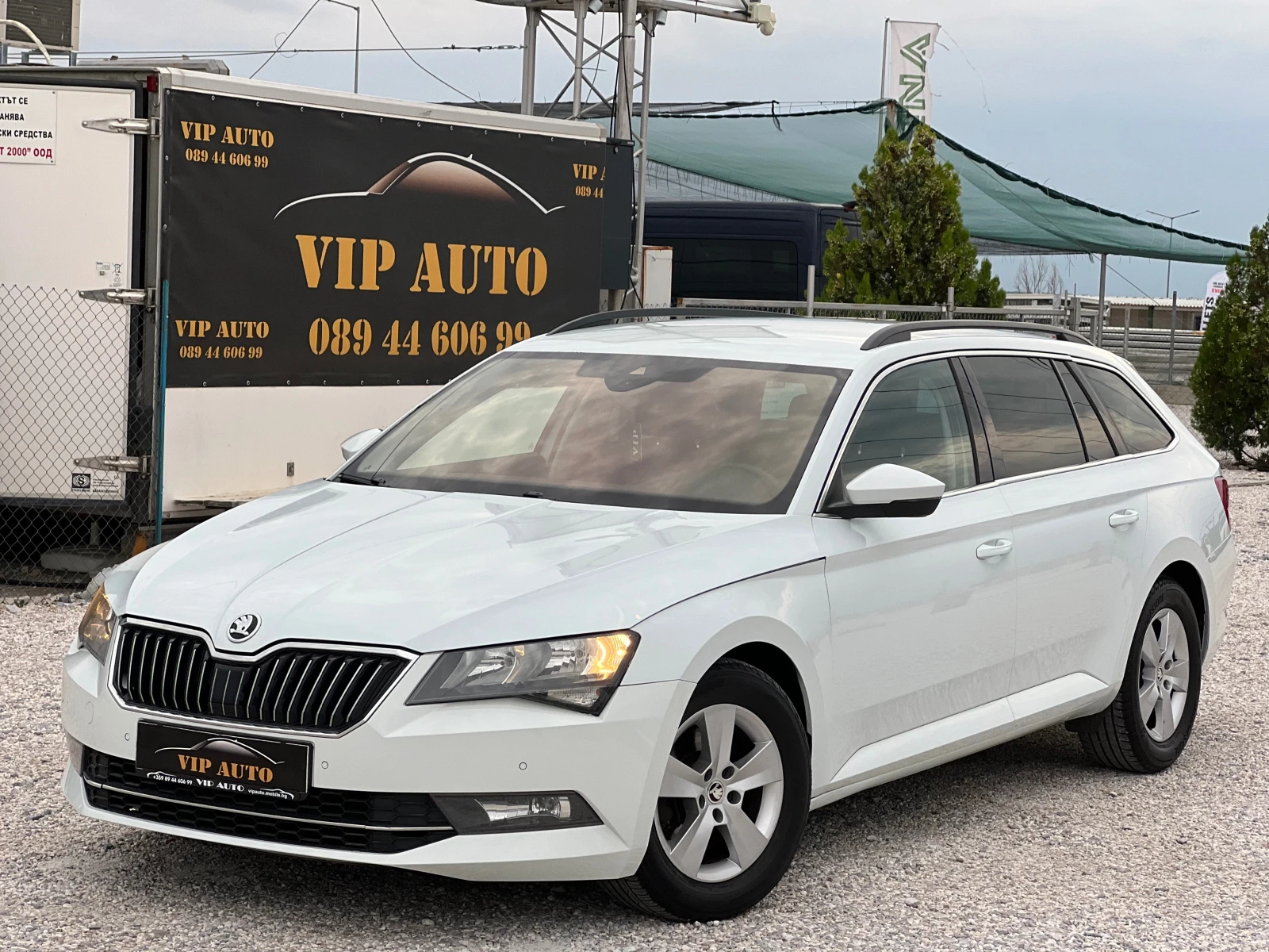 Skoda Superb 2.0TDI DISTRONIC - [1] 