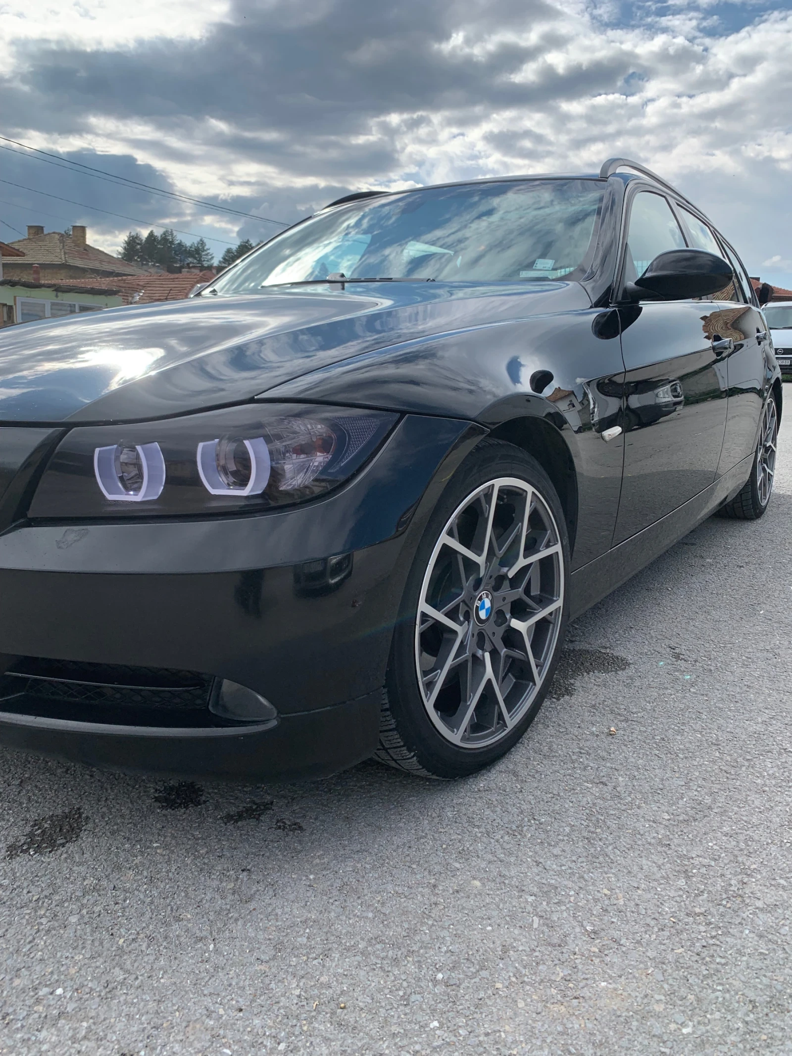 BMW 335 3.5d - изображение 4