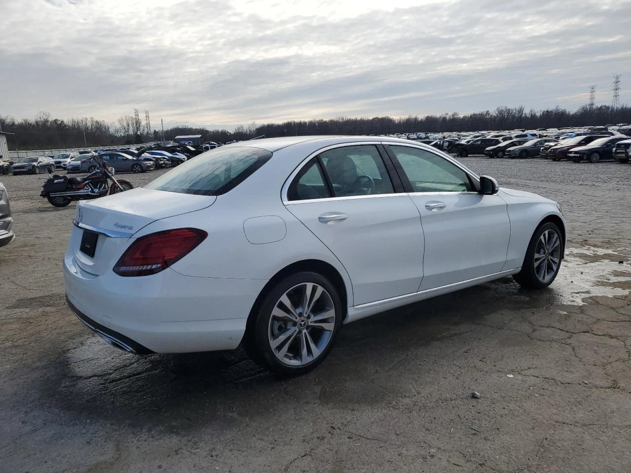 Mercedes-Benz C 300 4MATIC * КЛИП НА ДВИГАТЕЛ* * ЛИЗИНГ*  - изображение 4