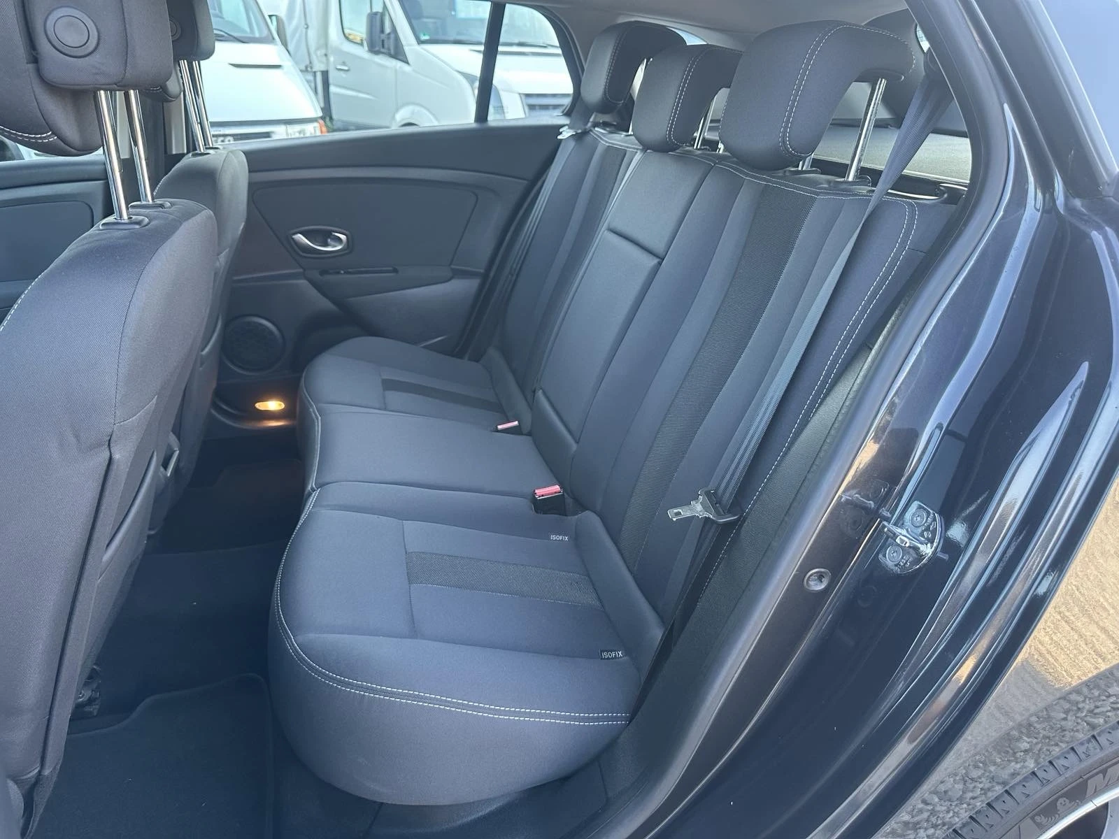 Renault Megane 1.5/DCI ИТАЛИЯ - изображение 8