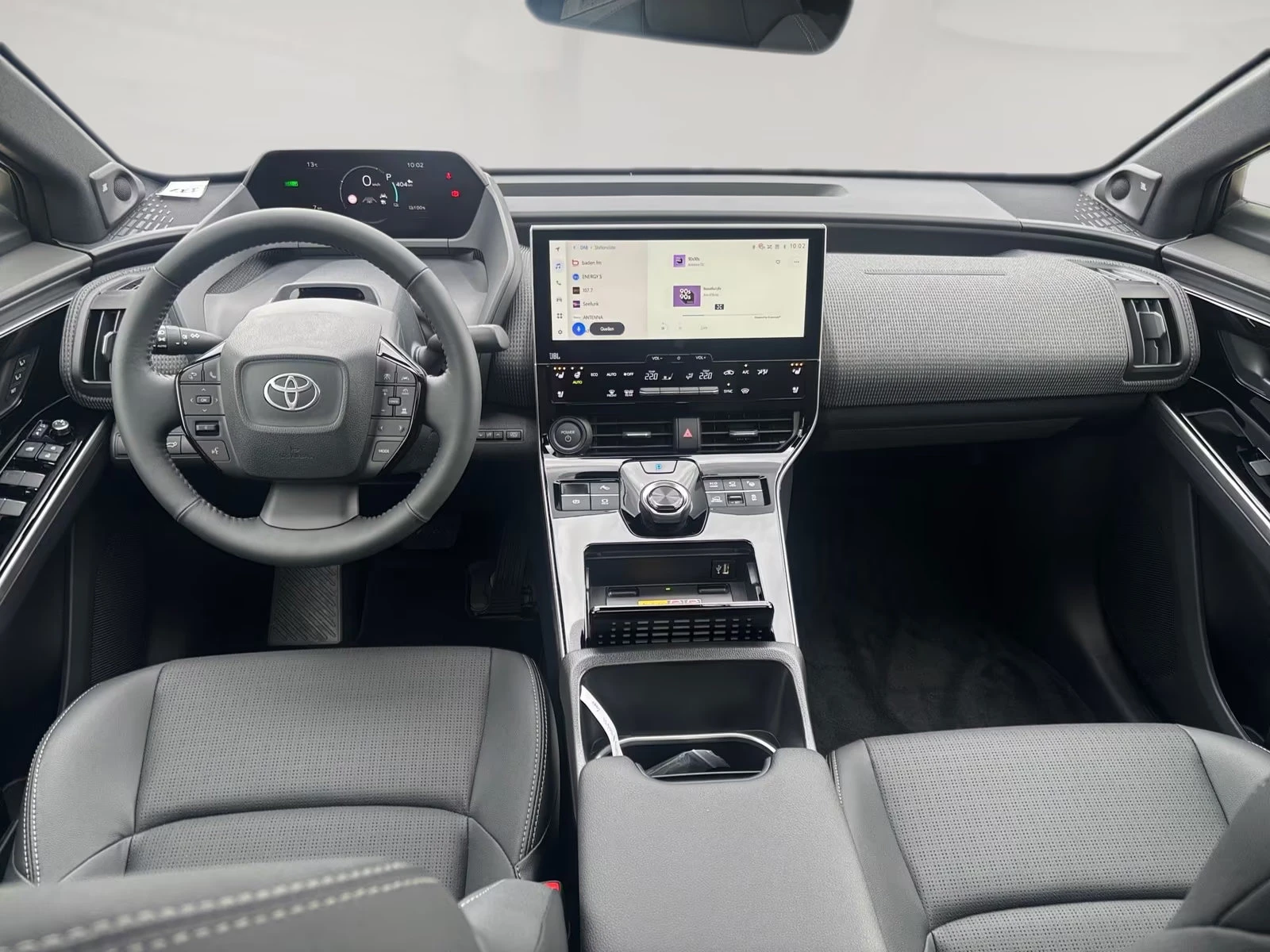 Toyota bZ4X BEV/218HP/LOUNGE/PANO/MEMO/AWD/360/JBL/KLESS/524g - изображение 7