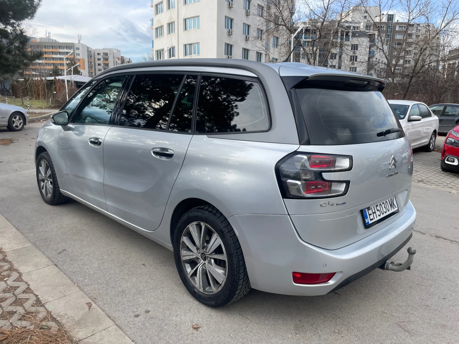 Citroen Grand C4 Picasso 2.0 - изображение 5