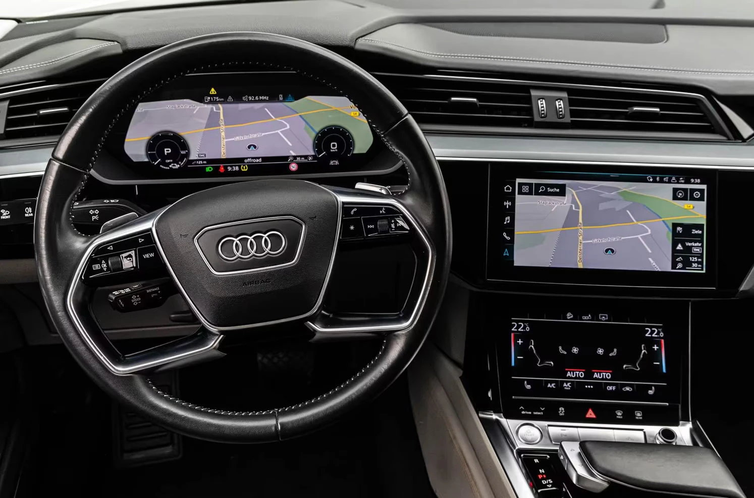 Audi E-Tron 50/313HP/SLINE/BLACK/ACC/B&O/360/MEMO/CAM/291z, снимка 10 - Автомобили и джипове - 54139152