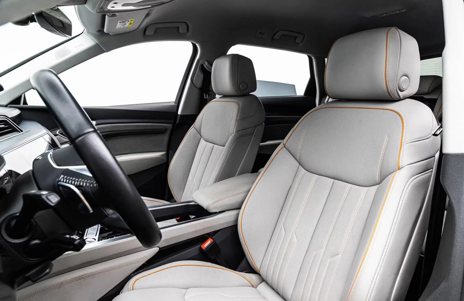 Audi E-Tron 50/313HP/SLINE/BLACK/ACC/B&O/360/MEMO/CAM/291z, снимка 13 - Автомобили и джипове - 54139152