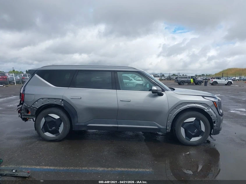 Kia EV9 Wind, снимка 13 - Автомобили и джипове - 54832132
