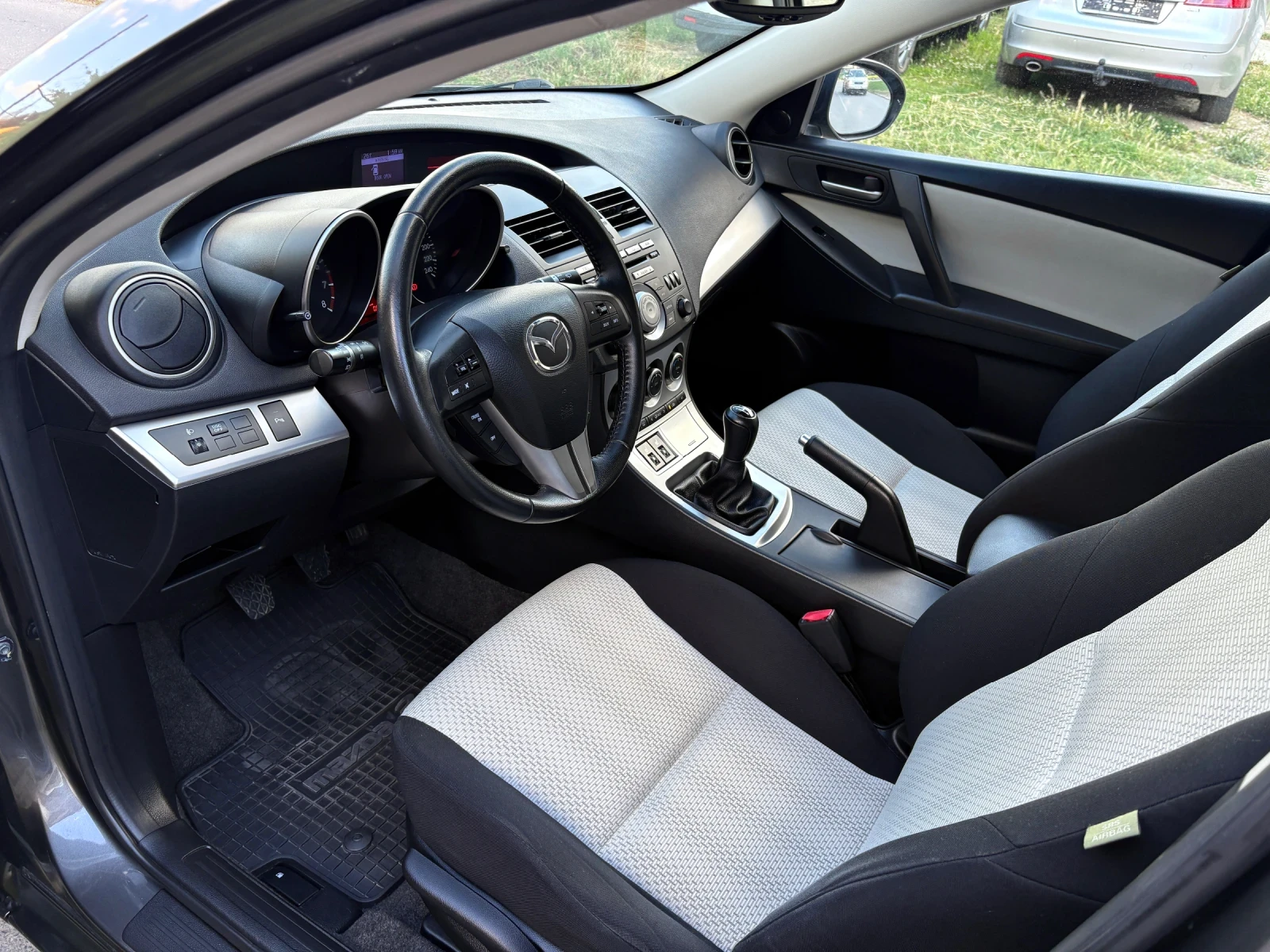 Mazda 3 1.6i LIMITED* 96 000км* , снимка 6 - Автомобили и джипове - 54963889